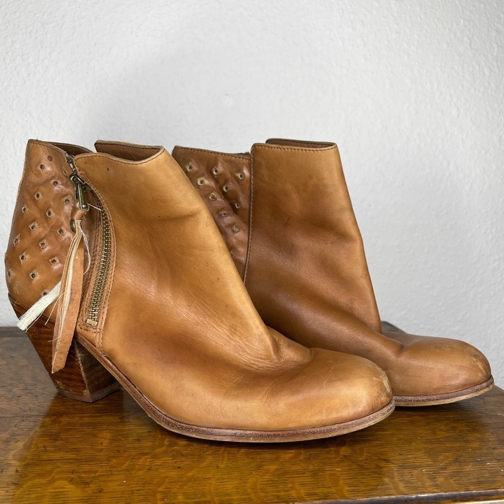 Sam Edelman Booties - Picture 2 of 8